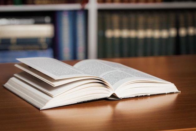 لفرق بين المدير القائد والمدير الإداري، القيادة التربوية، الإدارة المدرسية، مهارات القيادة التربوية،