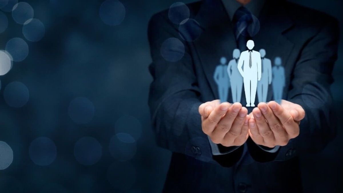 القيادة بالقدوة في التعليم كيف تُلهم فريقك بالأفعال قبل الأقوال